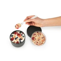 Brabantia Make En Take Yoghurtbeker 0,5 Liter Donkergrijs 10 Brabantia Make En Take Yoghurtbeker 0,5 Liter Donkergrijs -Keuken Verkoop 102 4180 4 1